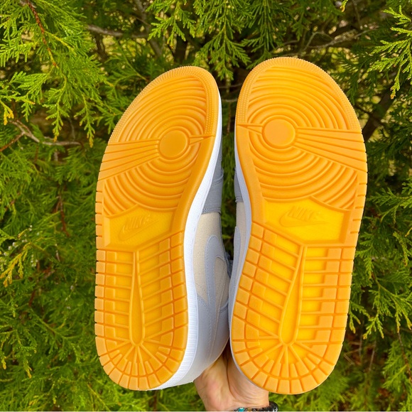 AIR JORDAN 1 MID COCONUT MILK. BRAND NEW SZ 9.5M. COMES WITH BOX & SAME DAY SHIP - Picture 4 of 4